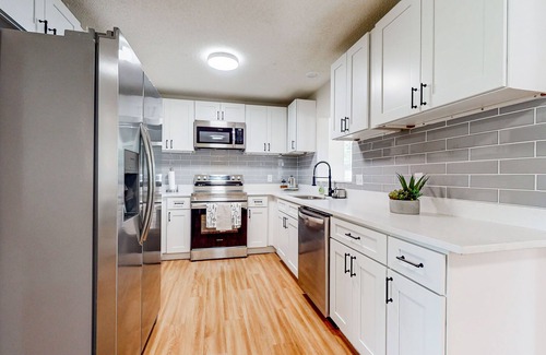 Kissimmee House | Single-story house with private pool, alfresco dining, & lanai - dog-friendly
