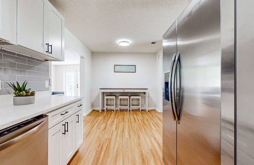 Kissimmee House | Single-story house with private pool, alfresco dining, & lanai - dog-friendly