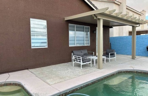 Spring Valley House | Single story LUX 2 BDR w/Pool