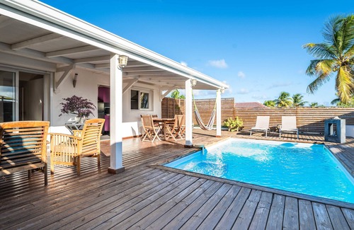 Saint-Francois Villa | Single-story Villa Santa Maria with 2 bedrooms and private pool