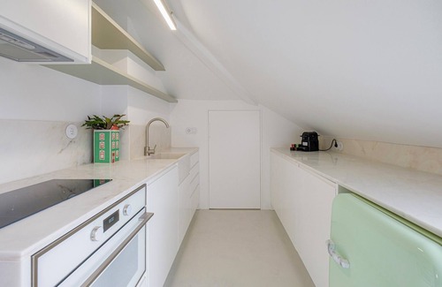 Sintra Apartment | Sintra Cosy Apartment by refuge® holiday homes