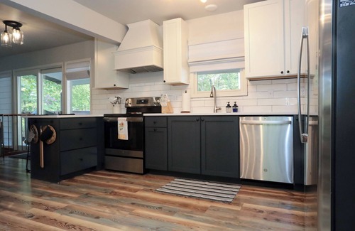 Alto Pass House | Sip, Hike, Relax - A Private 20-Acre Haven in Wine Country