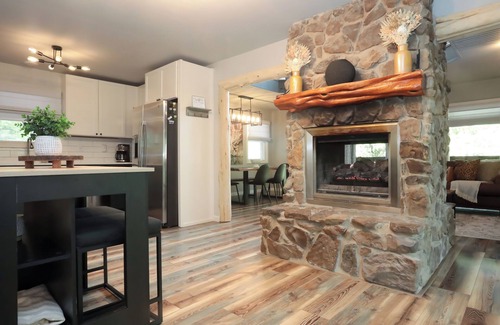 Alto Pass House | Sip, Hike, Relax - A Private 20-Acre Haven in Wine Country