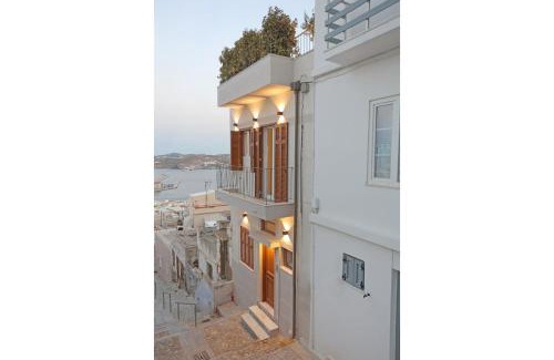 Moschato-Tavros Apartment | Siroa Atrium