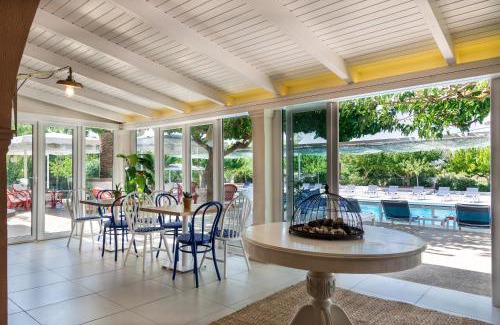 Kalamaki Hotel | Sirocco Hotel-Adults only