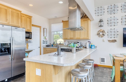 Coupeville Cabin | Sisters by the Sound by AvantStay | Beach Access