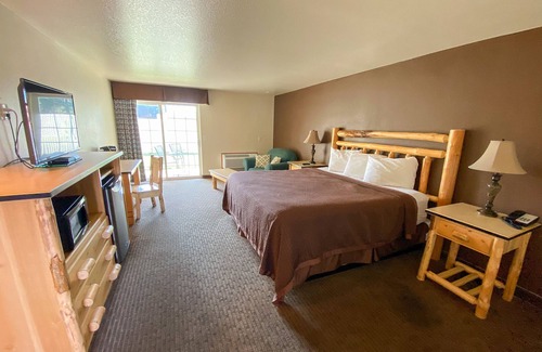 Sisters Hotel | Sisters Inn And Suites