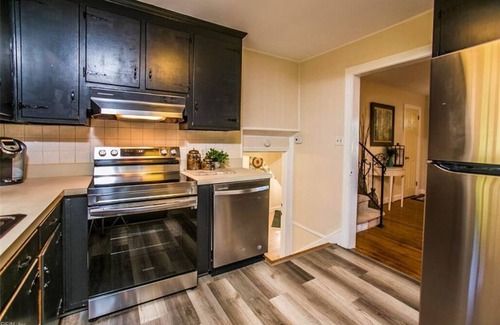 Hampton House | Sitting on the Dock of the Bay, 4-bedroom house in Hampton with Pier & Firepit