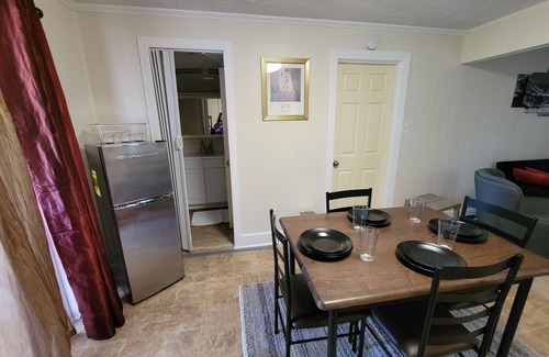 Hampton House | Sitting on the Dock of the Bay, 4-bedroom house in Hampton with Pier & Firepit