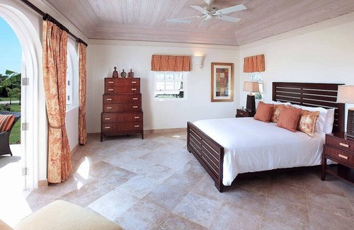 Bowling Alley Hill Villa | Six Bedroom Villa with views of Golf Course