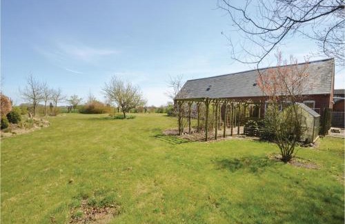 Hvidbjerg House | Six-Bedroom Holiday Home In Thyholm