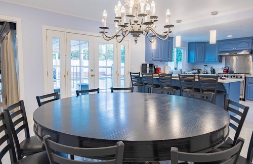 Southwest Anaheim House | Six Bedroom Room Mansion - minutes from Disneyland