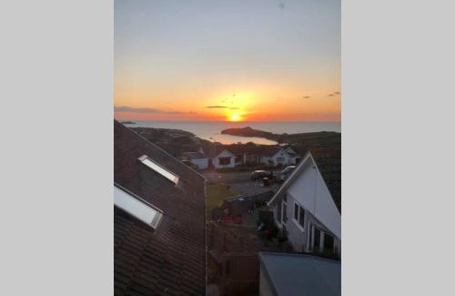 Porth House | Six by the Sea - 1 Bed House - A little something for everyone