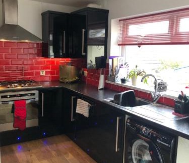 Porth House | Six by the Sea - 1 Bed House - A little something for everyone