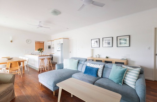 Yamba Apartment | Six River, Conveniently located one street from the CBD