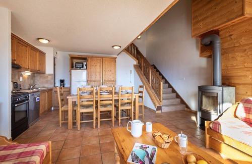 Les Eucherts Condo | Ski aux pieds ! Charmant T4 | Piscine et sauna