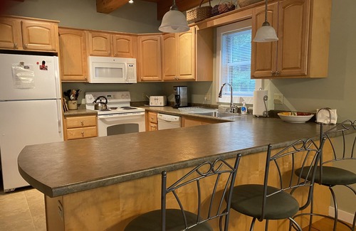 West Dover House | Ski Chalet - 1/4 mile from Mount Snow