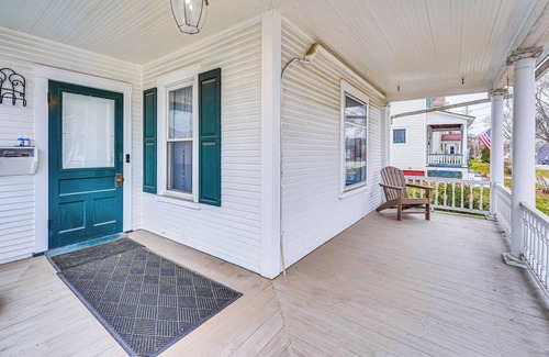 Rutland Cottage | Ski, Hike & Fish: Modern Rutland Home
