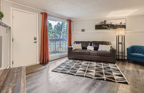 Boulder Ridge Condo | Ski Hill Hideaway