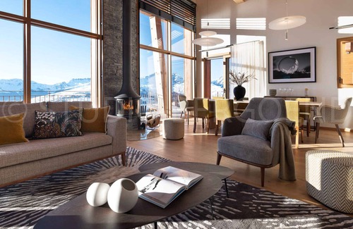 Arc-1800 Ski Chalet | Ski-in chalet with spa and home cinema, 6 bedrooms, sleeps 14