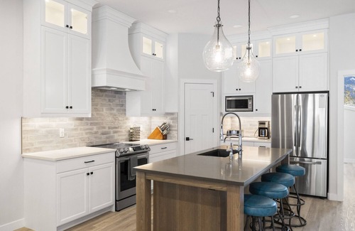 East Kootenay House | Ski-In Chalet at Fernie Alpine Swim Spa & Sauna B