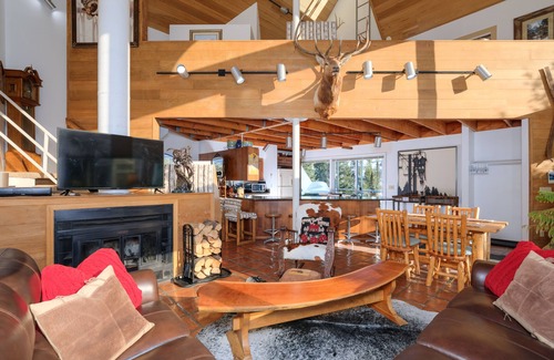 Big Sky House | Ski in/out home w/private hot tub, sauna, fireplace & great views - Low Dog Mountain Chalet