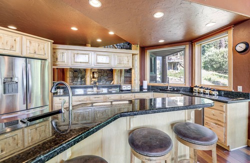 Whitefish Cabin | Ski-In/Out, Hot Tub: Spacious Retreat in Whitefish