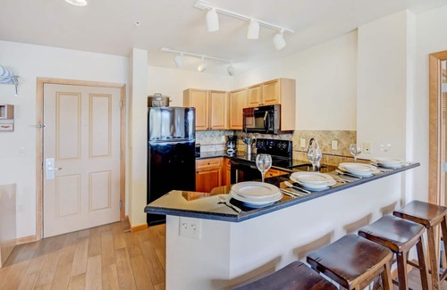 Winter Park House | Ski In Out Luxury Condo 1221 I Hot Tub I Gym I Ski Views I Best Price I Discounted Attractions