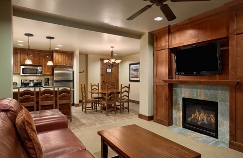Breckenridge Cabin | Ski -in/out Luxury 2 BR at Grand Lodge on Peak 7, Breckenridge, CO