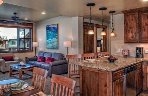 Breckenridge Cabin | Ski -in/out Luxury 2 BR at Grand Lodge on Peak 7, Breckenridge, CO