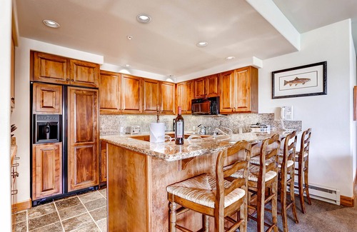 Steamboat Springs Condo | Ski-in/out mountain condo with W/D, free WiFi, pool, & hot tub
