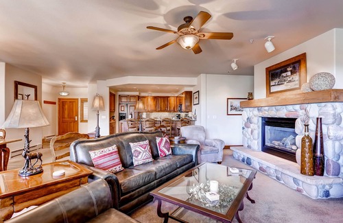 Steamboat Springs Condo | Ski-in/out mountain condo with W/D, free WiFi, pool, & hot tub