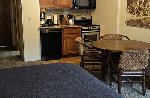 Copper Mountain Condo | Ski in/out to the America Eagle lift in the Center Village of Copper Mountain