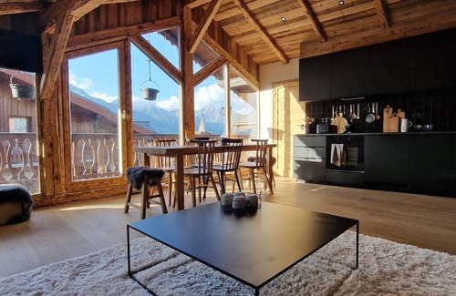 Montalbert Apartment | Ski-in/ski-out, in the heart of the resort, superb apartment for 6/8 people in Montalbert