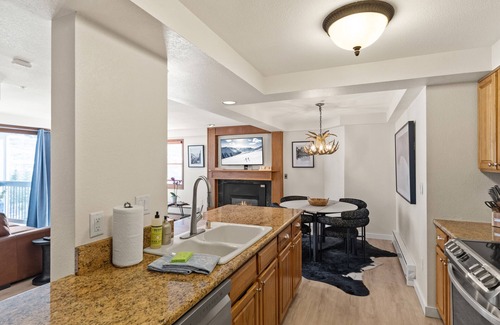 Steamboat Springs Condo | Ski-In/Ski-Out 1 BD Modern Luxury Slopeside Retreat
