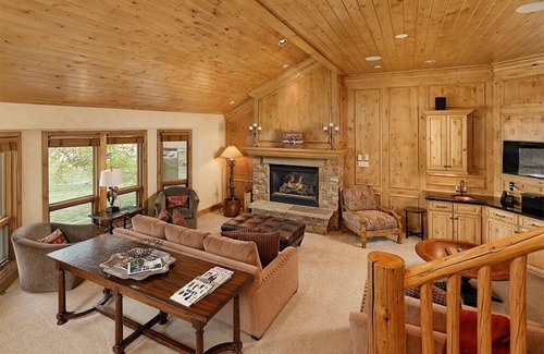 Snowmass Village Condo | Ski in/ski out 4BR residence in Snowmass Village - onsite pool & hot tubs!