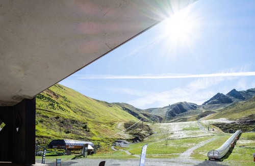 Peyragudes Apartment | Ski-in/Ski-out Apartment with Balcony, Free Spa Access, and Covered Parking
