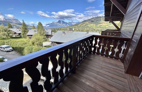 Megeve Apartment | Ski-In/Ski-Out Apartment, 3 Rooms + Cabin, 6 Guests, Terrace, Parking - Megève