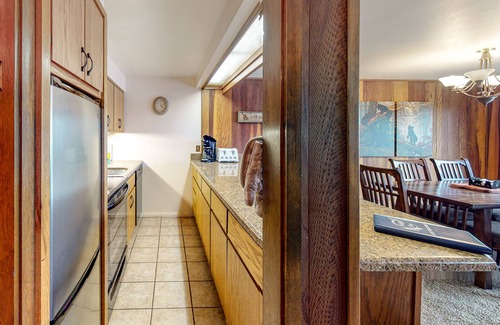 Purgatory Condo | Ski-in/ski-out condo with mountain-view balcony & shared pool - walk to lake
