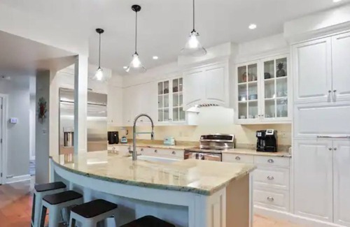 Mercersburg House | Ski in-Ski out ‘Deer'lightful Mountain Retreat