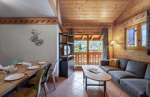 Meribel Village Apartment | Ski-In/Ski-Out Duplex with Pool, Spa Access & Parking in Méribel Village