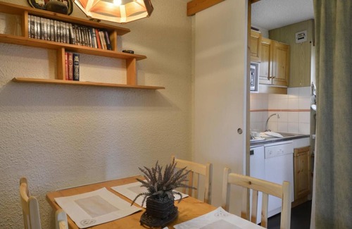 Belle Plagne Apartment | Ski-in/ski-out & foot of the slopes, Ground floor, view ski slopes, tv, ski locker, 28m², La Plagne