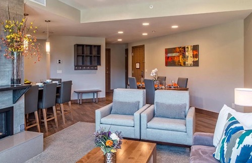 Peak 8 Resort | Ski in/Ski out. Grand Colorado Peak 8! One bedroom. Sleeps 4.