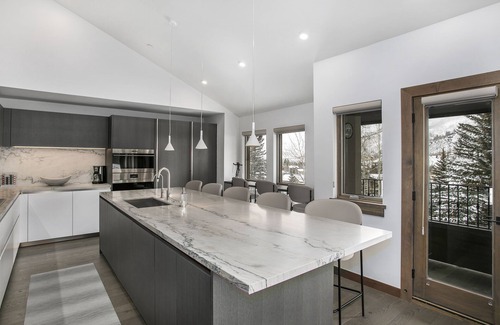 Vail Condo | Ski-In Ski-Out Northwoods Condo Willow 414-Private Gated Community