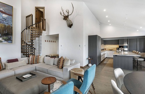 Vail Condo | Ski-In Ski-Out Northwoods Condo Willow 414-Private Gated Community