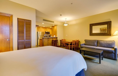 Park City Apartment | Ski-In/Ski-Out Park City Studio w/Pool Access!