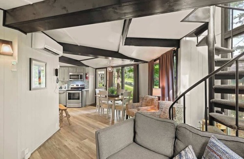 Sugar Mountain Cabin | Ski In/Ski Out Round House in Sugar Mountain