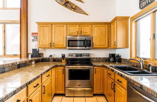 Big Horn House | Ski-in/ski-out townhome steps from Bear Back lift w/free WiFi & wood fireplace