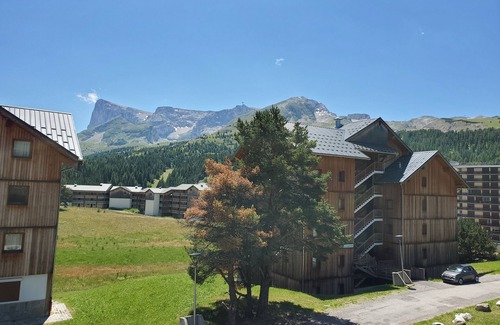 Le Devoluy Apartment | Ski in winter, hike in summer in Superdevoluy for 4/6 people