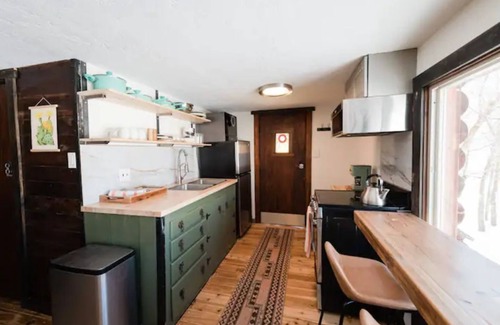 Eden House | Ski/Mountain Bike Cabin, hot tub, amazing views, 6 acres